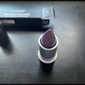 MAC Satin Lipstick in Epic